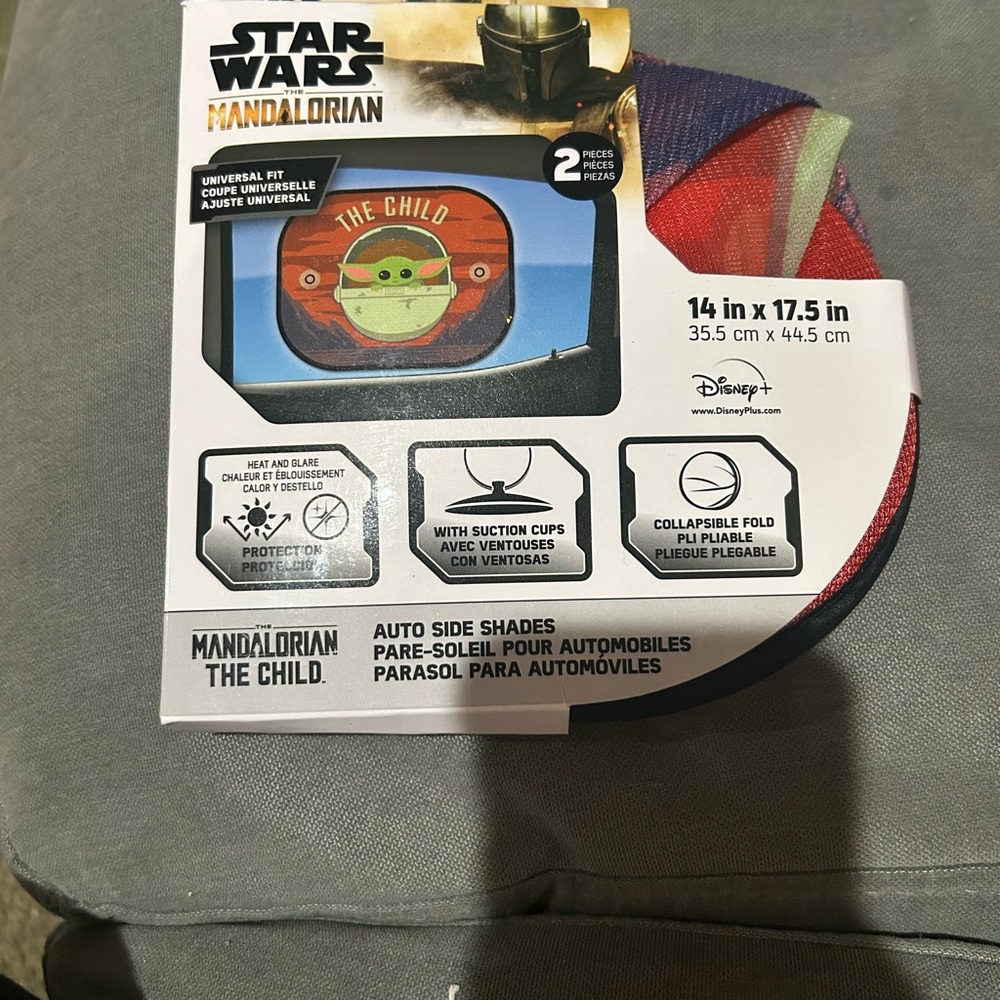 Disney Mandalorian Auto Side Shades - Blue and Green